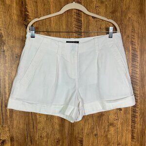 theory white chino shorts, size 10, 62% Linen, 36% Viscose, 2% Spandex, Front